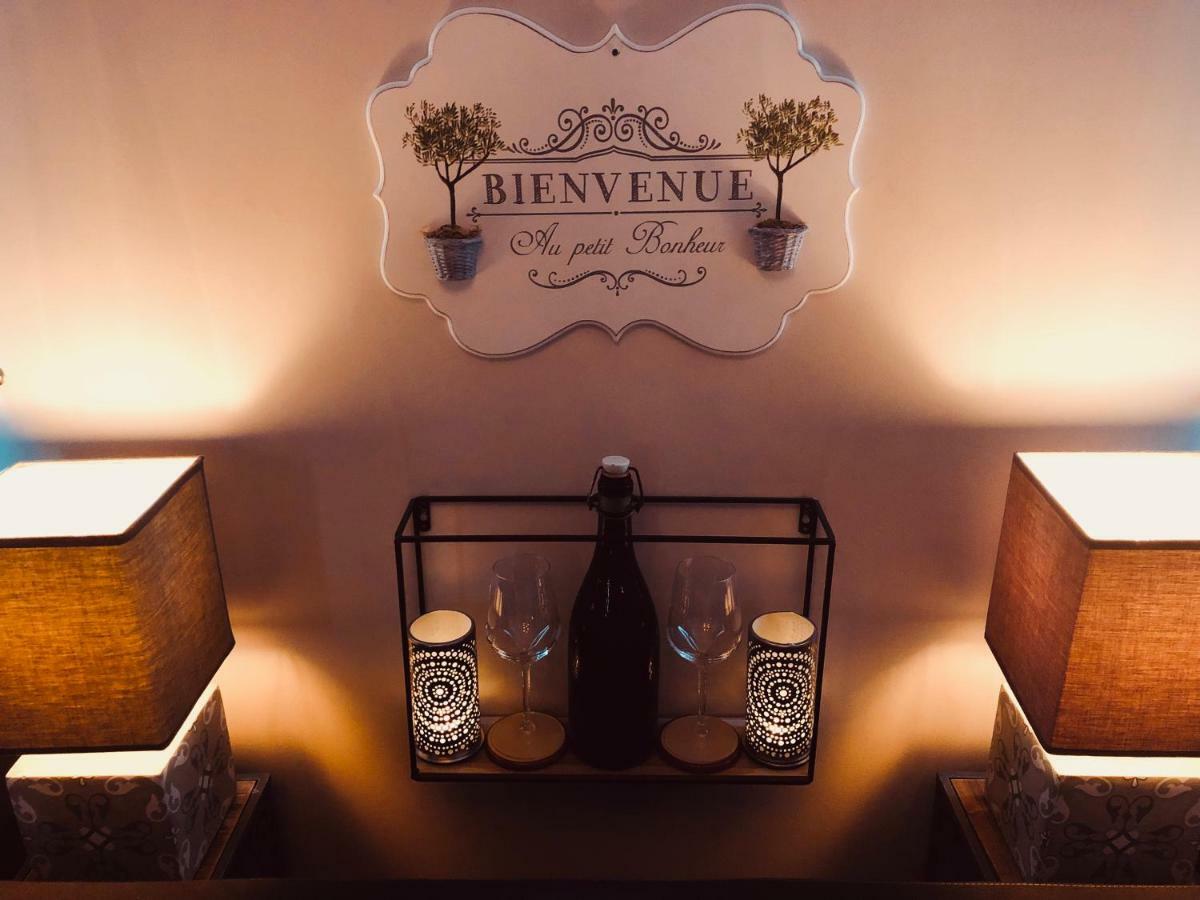 Bienvenue Au Petit Bonheur Honfleur Exterior foto